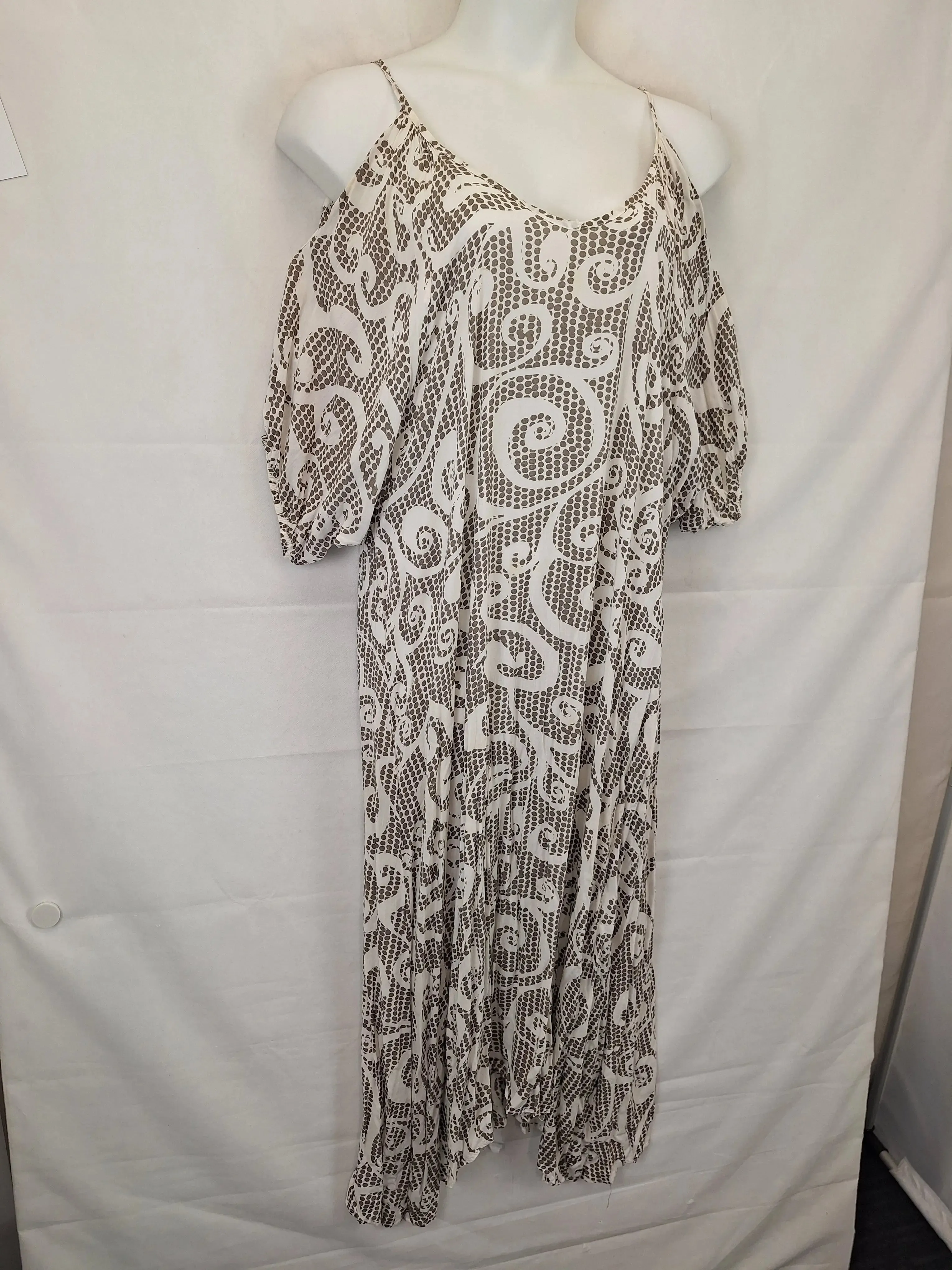 Assorted Brands Beachside Cold Shoulder Maxi Dress Size L