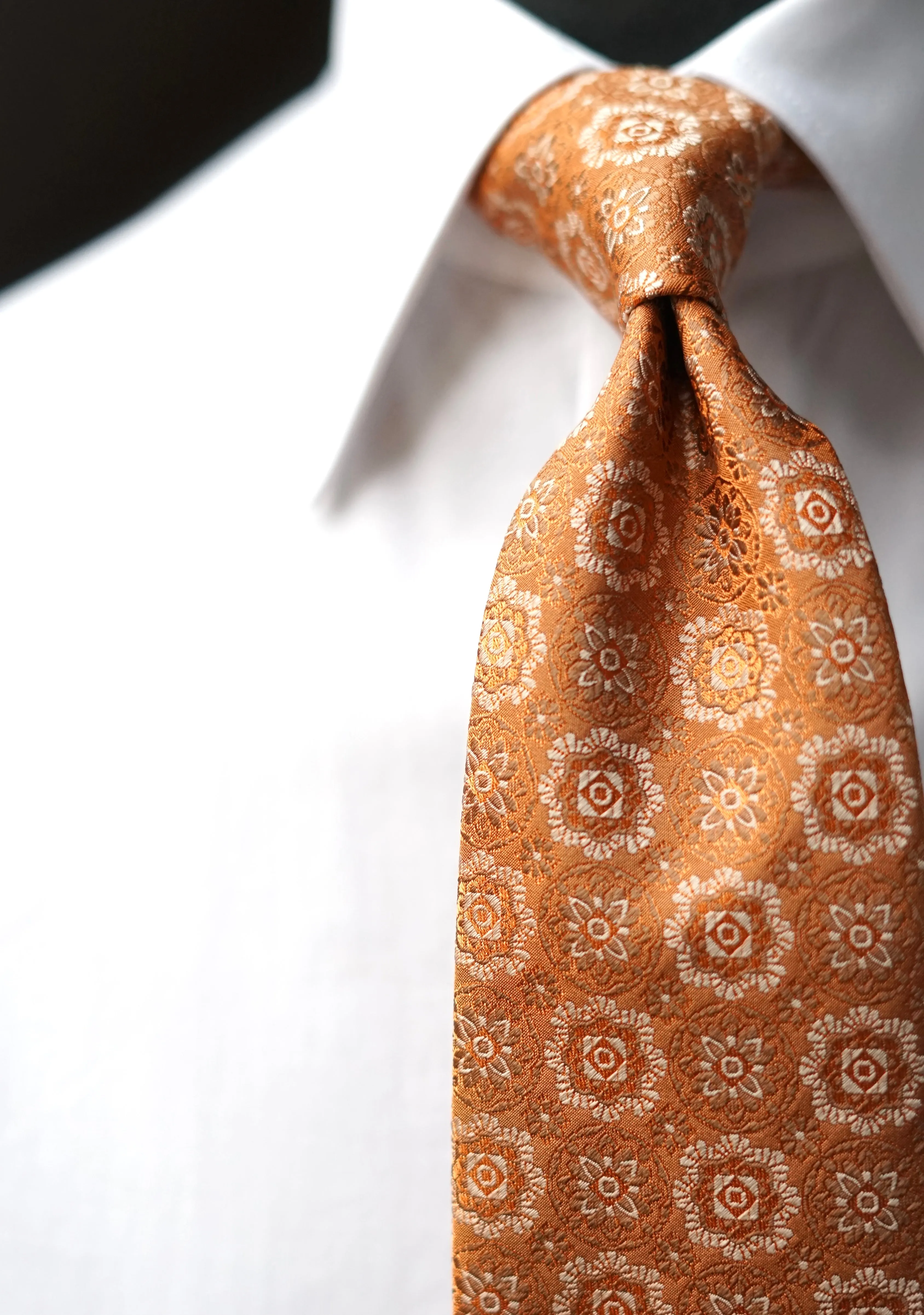 Gertrude Vintage Tie