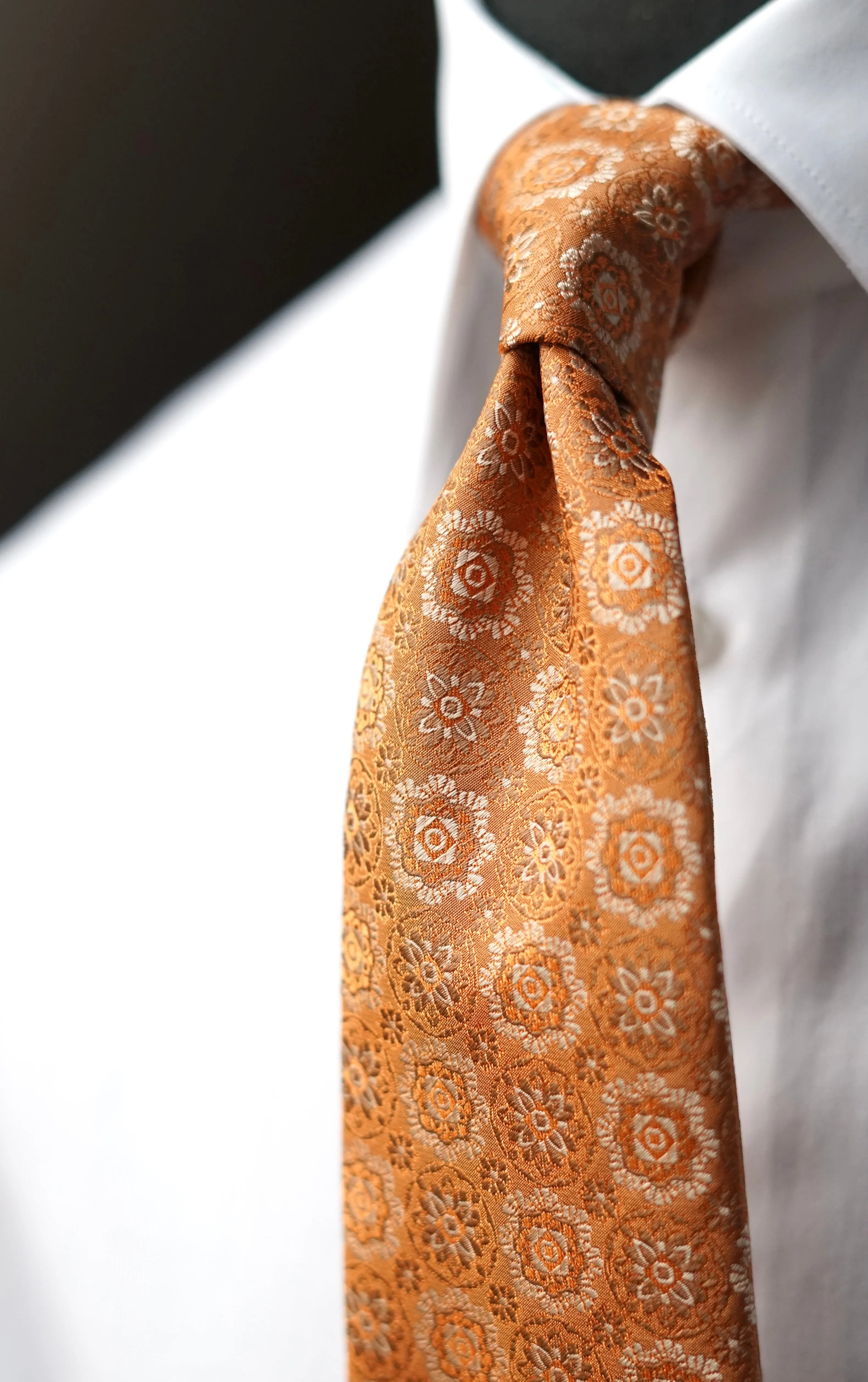 Gertrude Vintage Tie