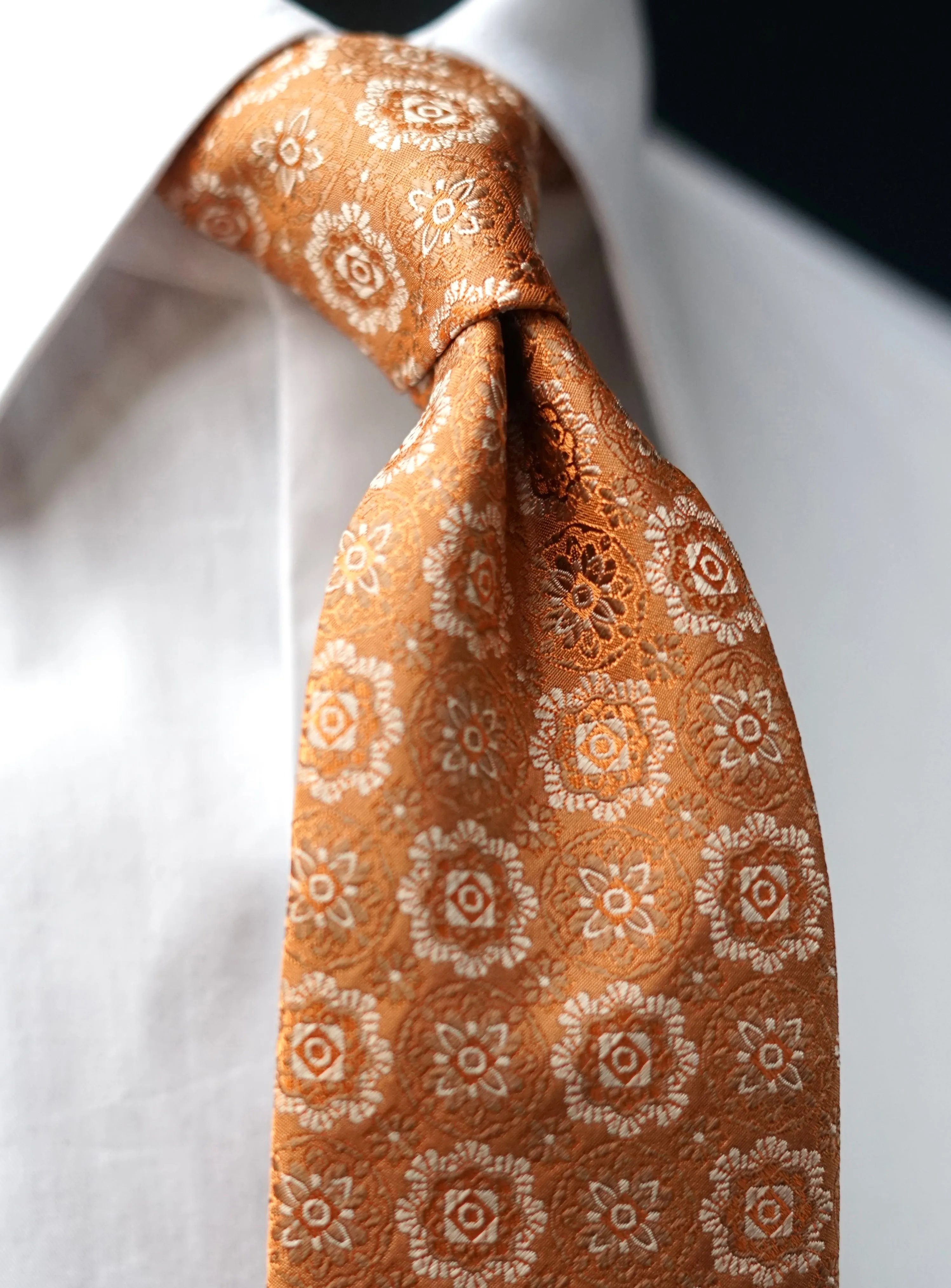 Gertrude Vintage Tie